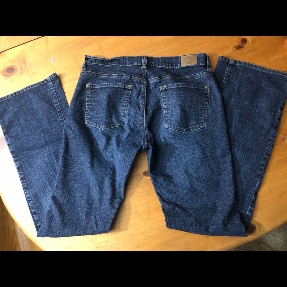 EUC Old Navy Bootcut ultra low waist size 2 short - Picture 2 of 5